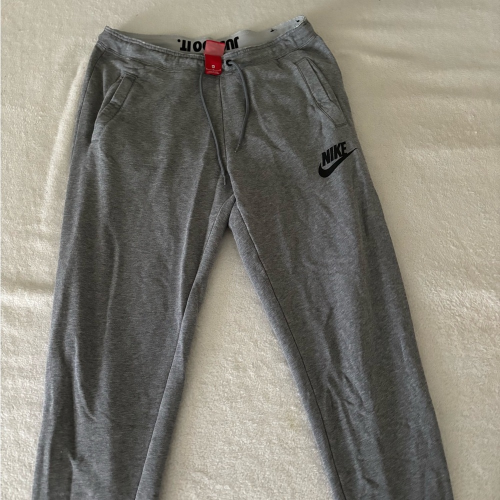 grey nike joggers!